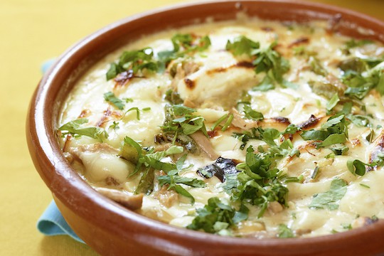 Mexican Cheese Dip with Chicken (Queso Fundido con Pollo)