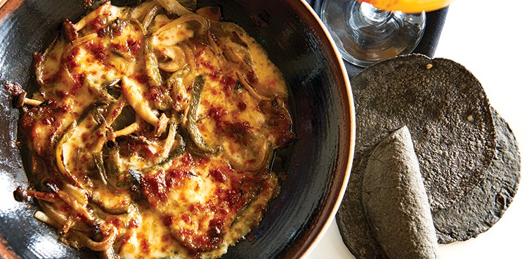 queso flameado