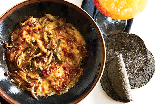 queso flameado