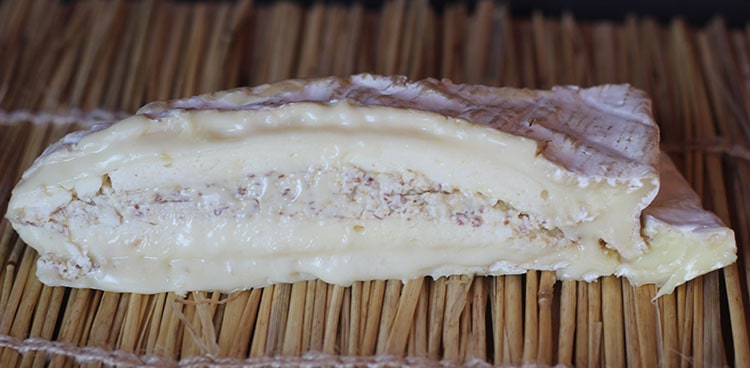 Brie à la Moutarde